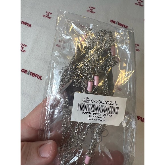 NWT Paparazzi Key Keynote Pink and silver Necklace - Picture 4 of 5